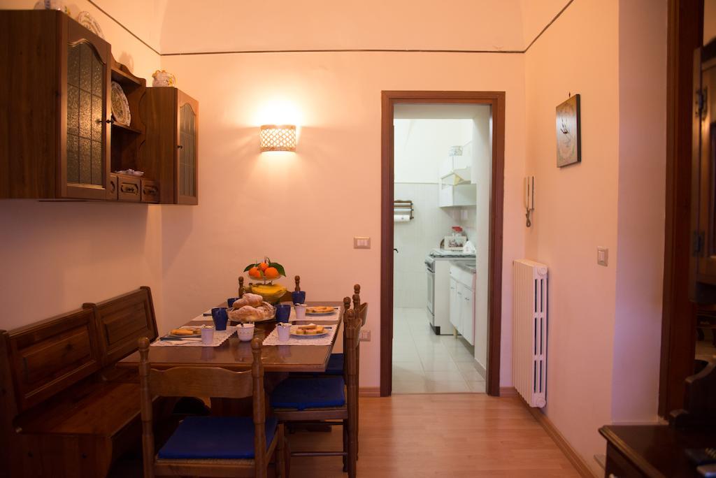 Il Giglio Rosso Apartment Napoli Phòng bức ảnh