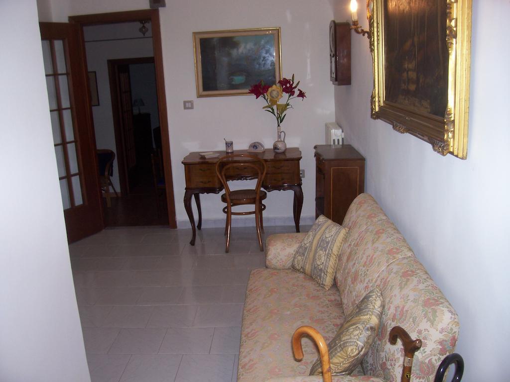 Il Giglio Rosso Apartment Napoli Phòng bức ảnh