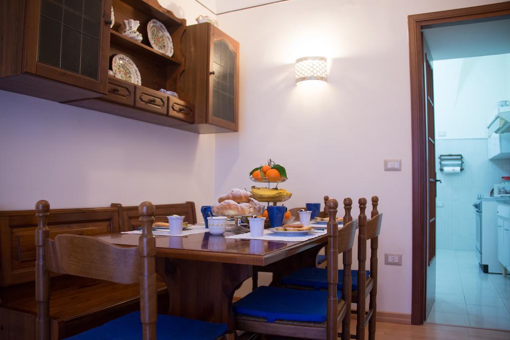 Il Giglio Rosso Apartment Napoli Phòng bức ảnh