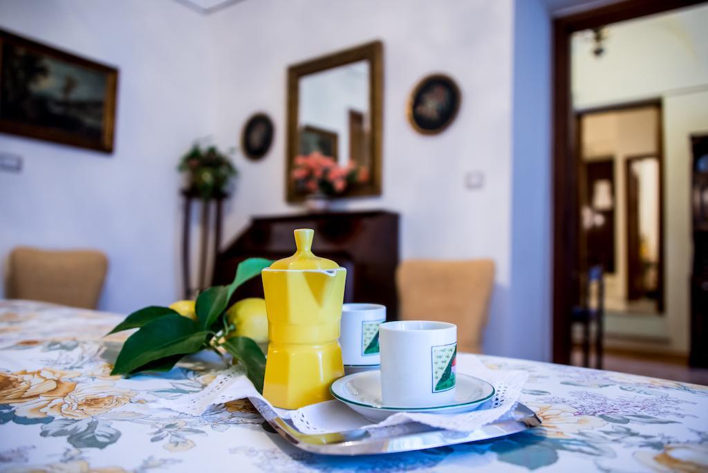 Il Giglio Rosso Apartment Napoli Phòng bức ảnh